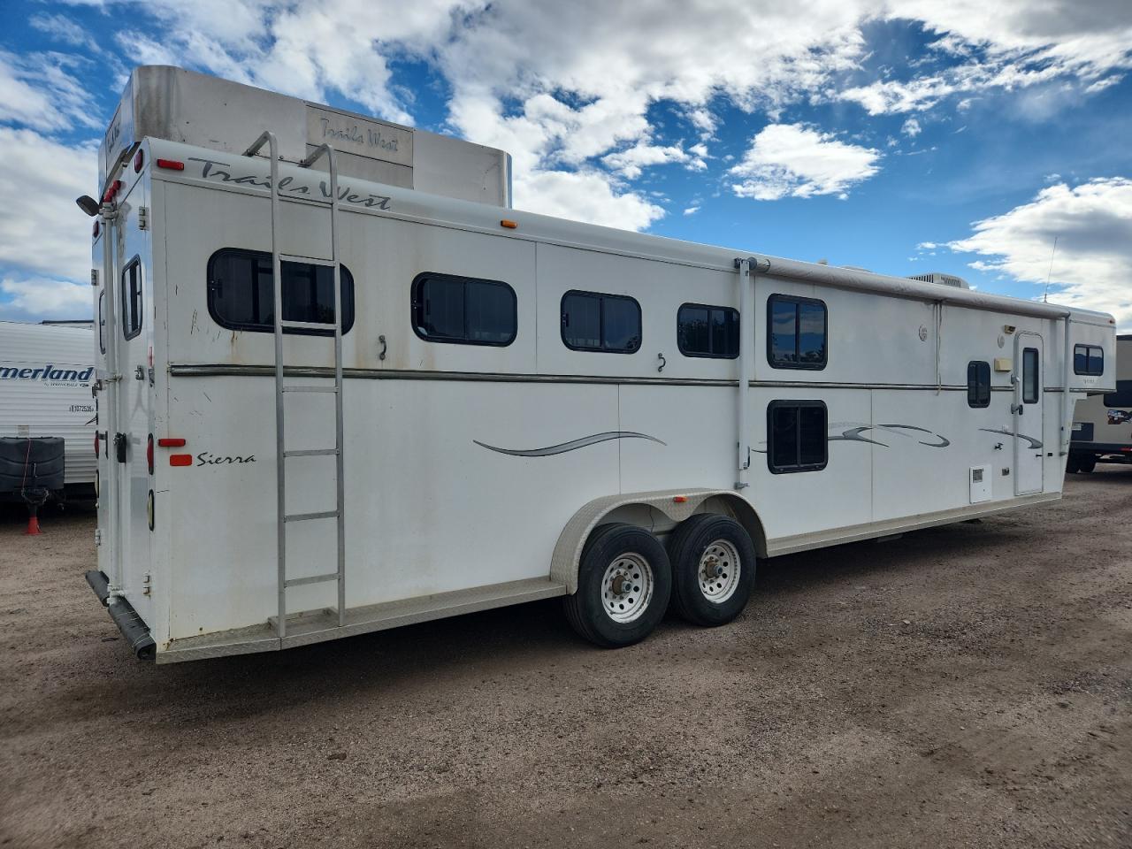 Trailswest Sierra 3h Image 2