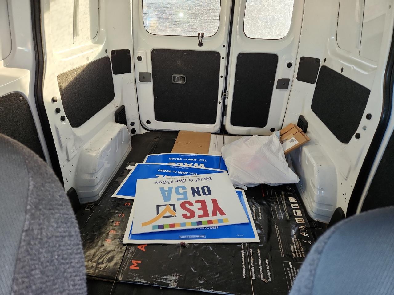 Chevrolet Express Lt Image 8