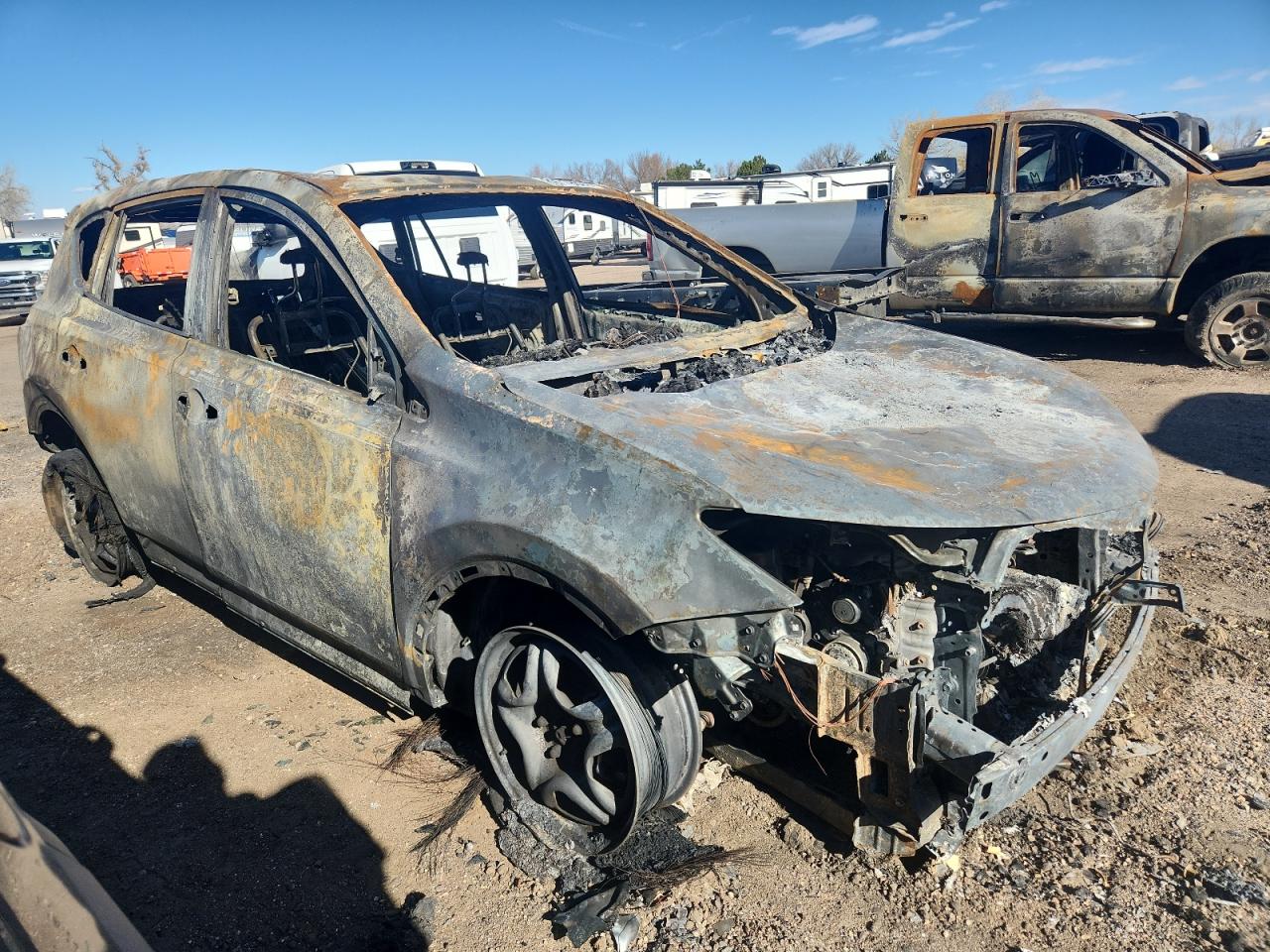 Toyota RAV4 Le Image 4