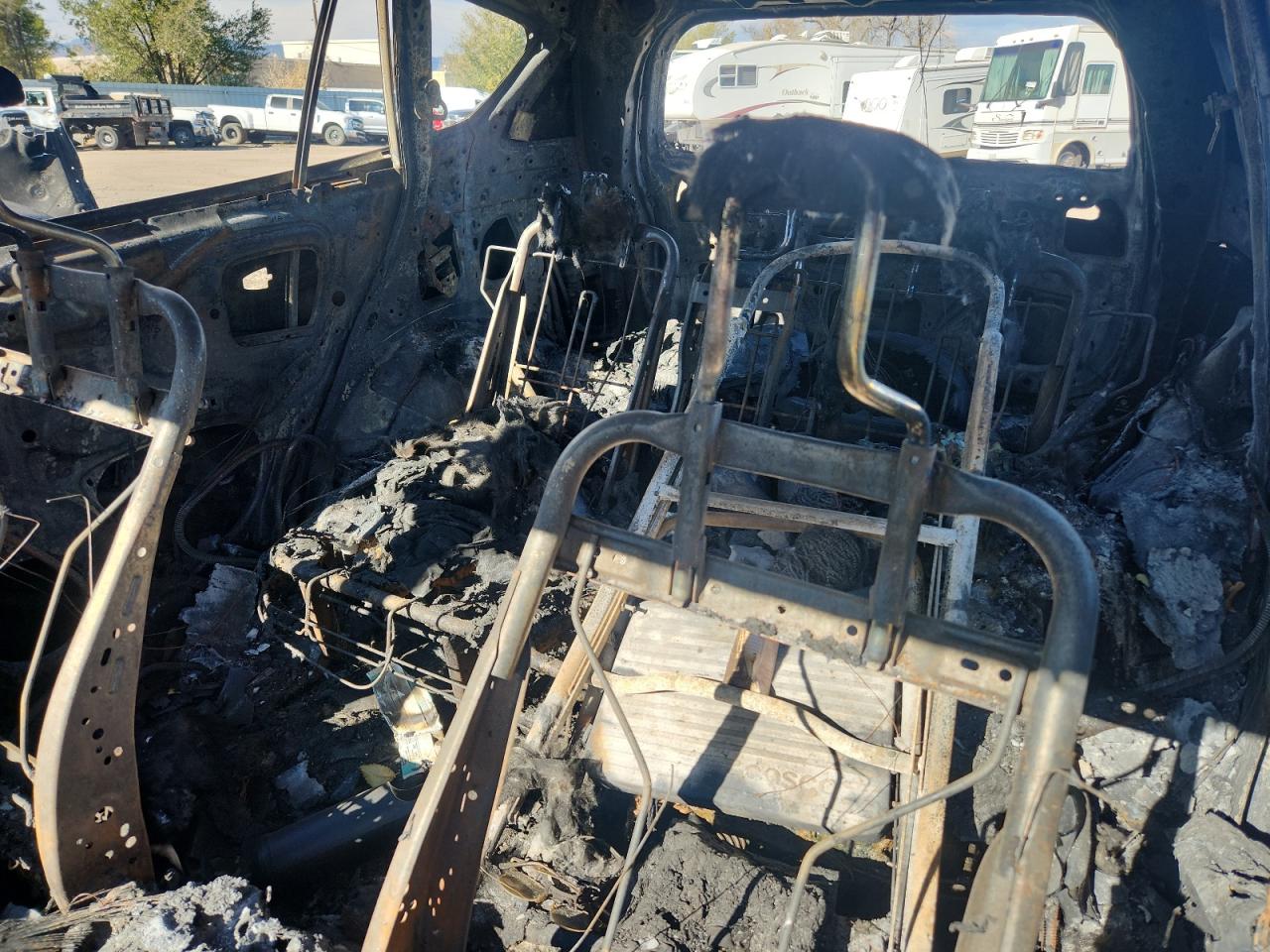 Toyota RAV4 Le Image 6