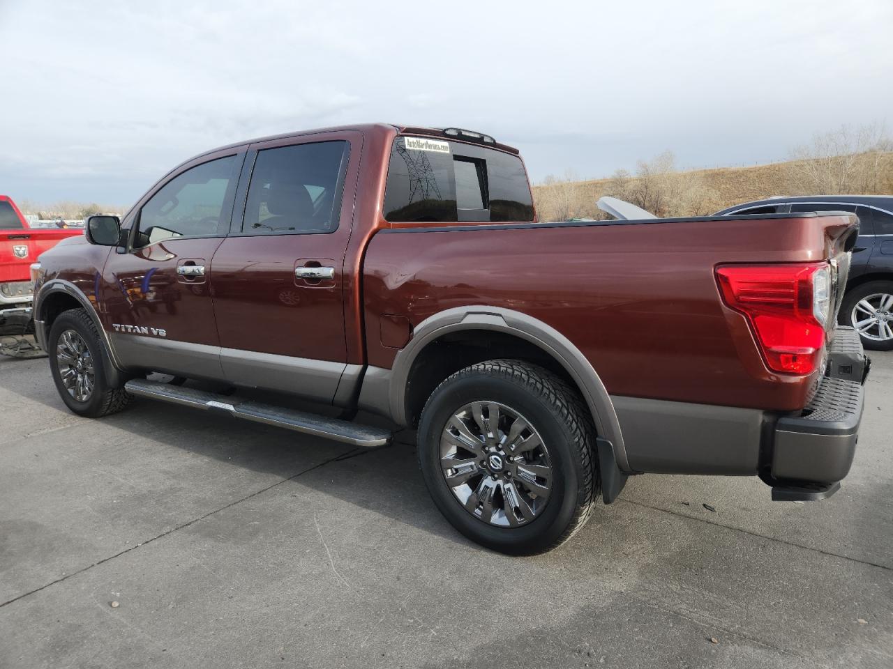 Nissan Titan Sv Image 9