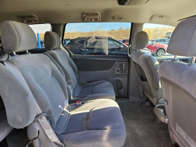 Toyota Sienna Ce Image 11
