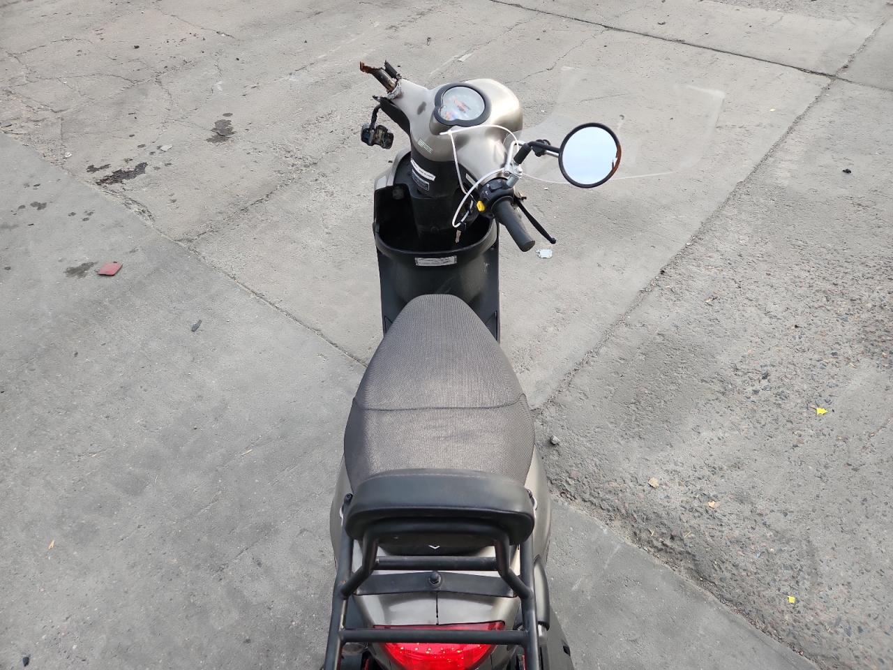 Genuine Scooter Co. Scooter 170i Image 4