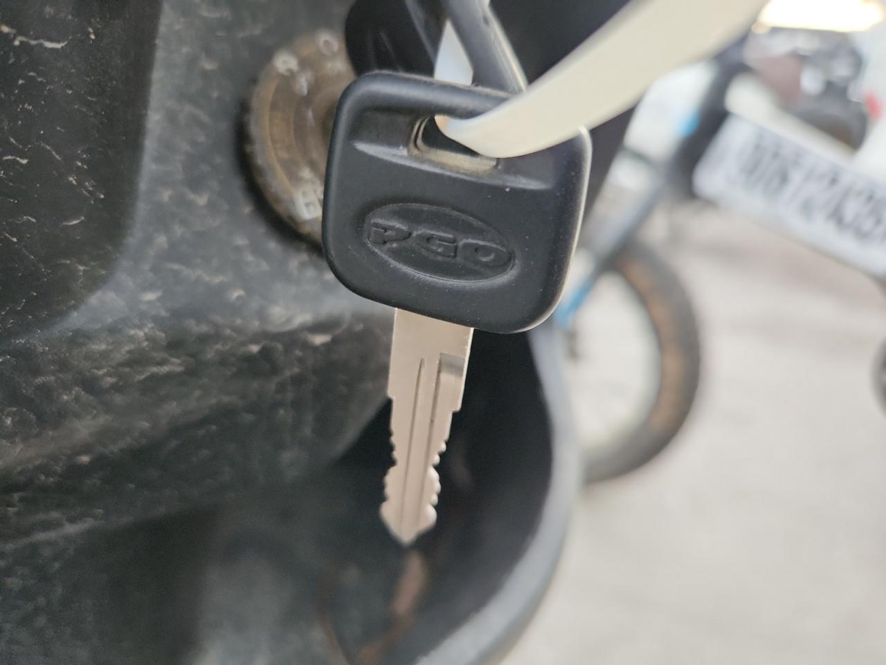 Genuine Scooter Co. Scooter 170i Image 8