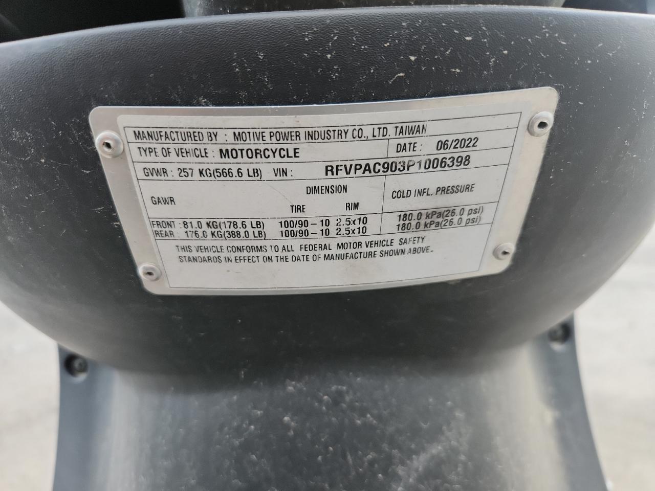 Genuine Scooter Co. Scooter 170i Image 7