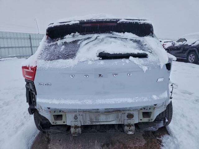 Volvo XC40 Recharge Image 8