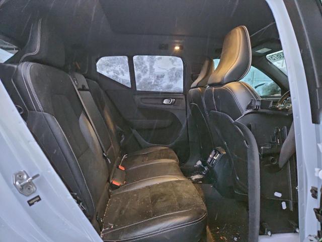 Volvo XC40 Recharge Image 7
