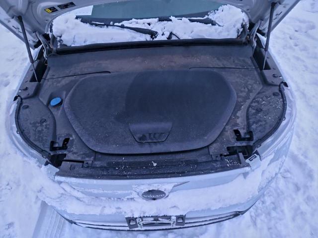 Volvo XC40 Recharge Image 11