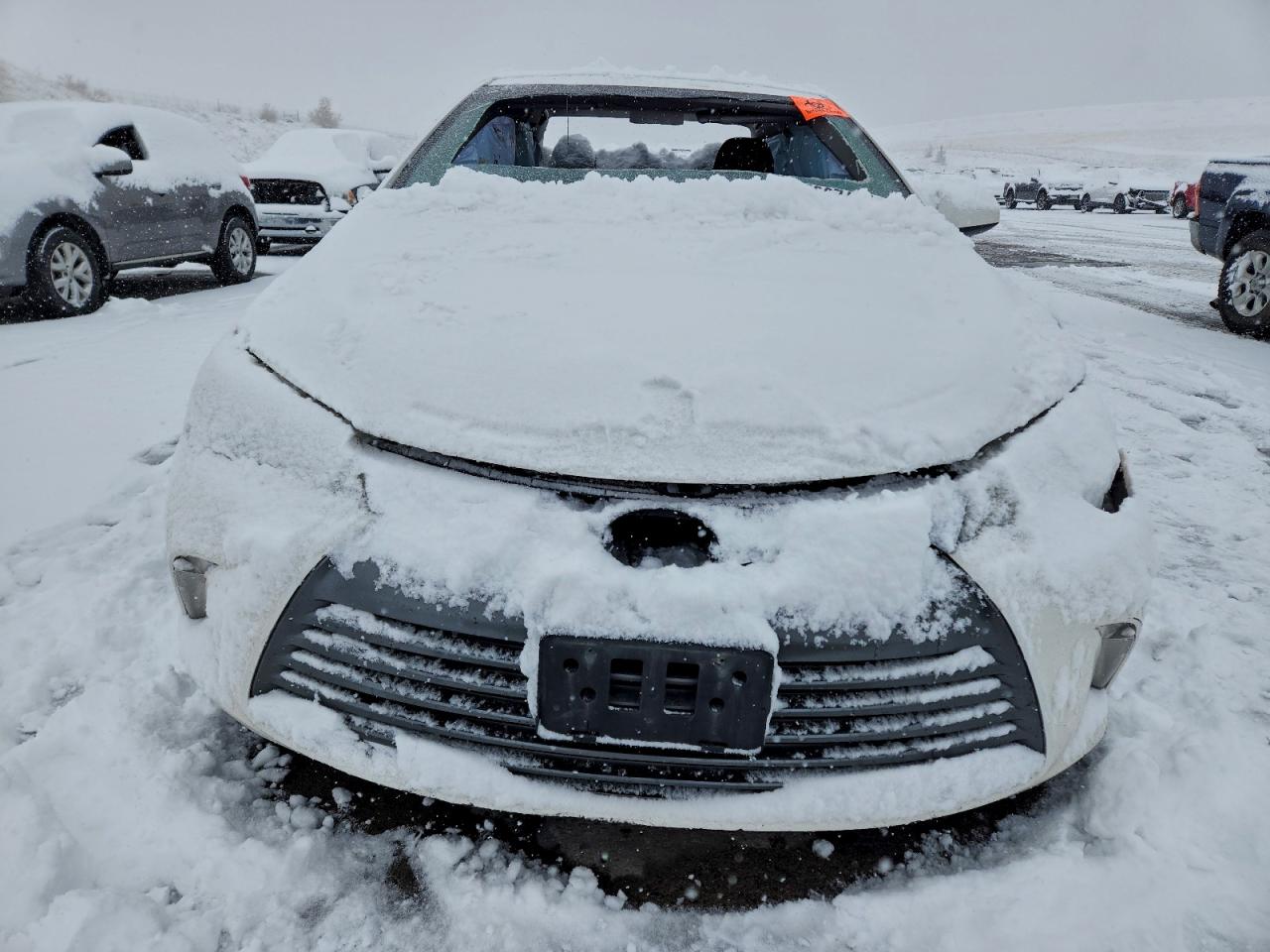 Toyota Camry Le Image 3