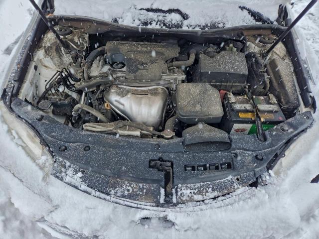 Toyota Camry Le Image 9