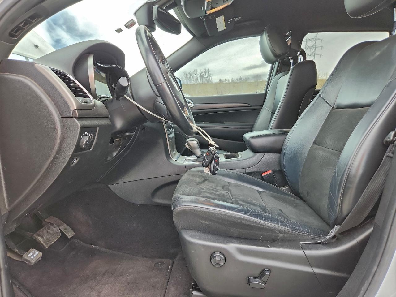 Jeep Grand Cherokee Laredo Image 8