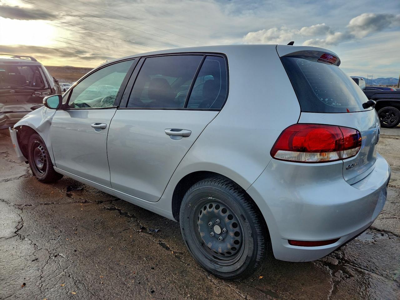 Volkswagen Golf Image 10