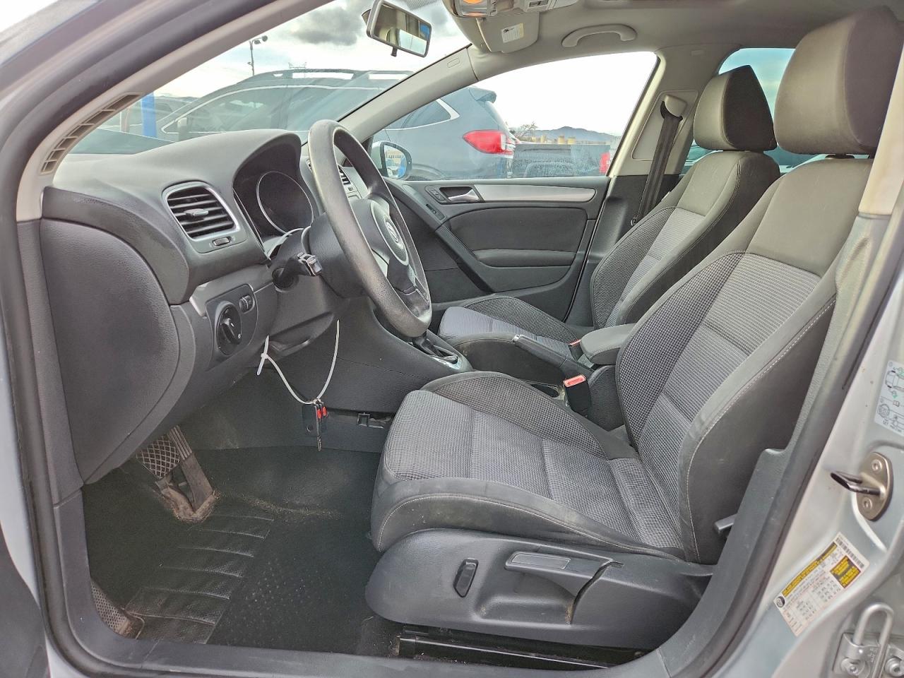 Volkswagen Golf Image 6