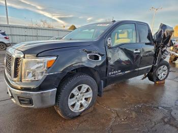  Salvage Nissan Titan
