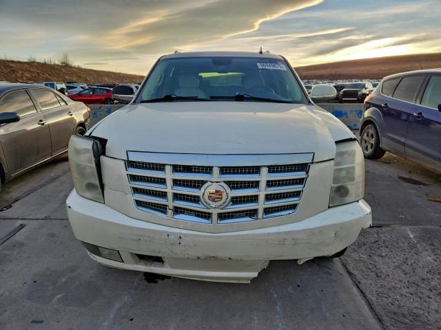 Cadillac Escalade Esv Image 12