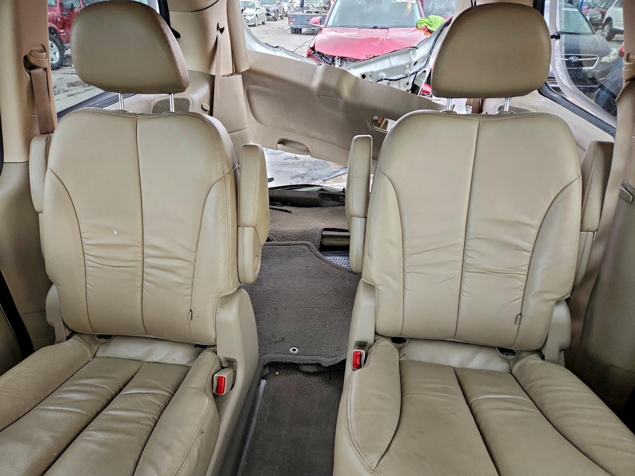 Kia Sedona Ex Image 8