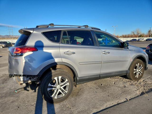 Toyota RAV4 Le Image 2