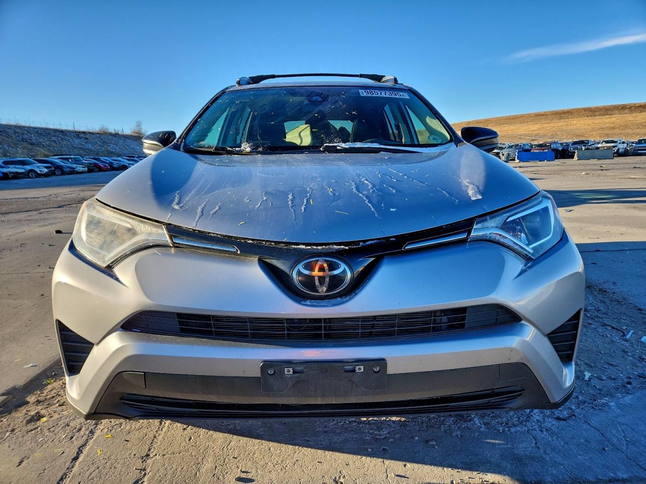 Toyota RAV4 Le Image 11