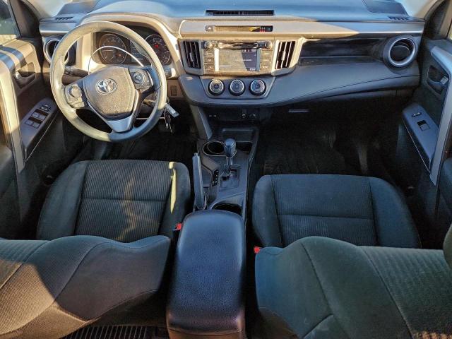 Toyota RAV4 Le Image 4