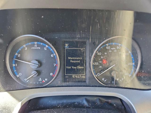 Toyota RAV4 Le Image 5