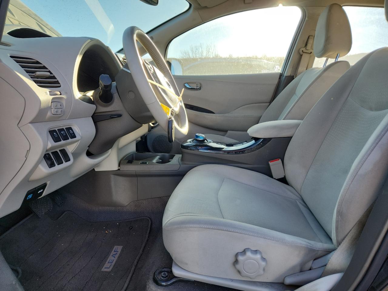 Nissan LEAF Sv Image 5