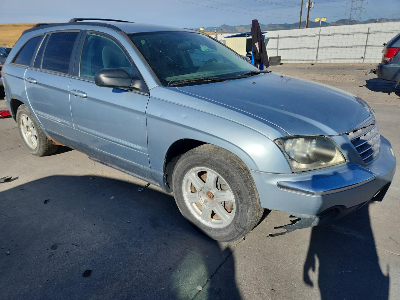 Chrysler Pacifica Touring Image 5