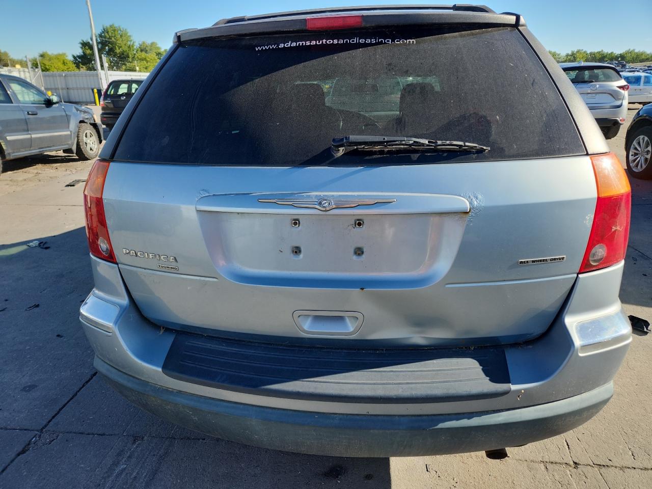 Chrysler Pacifica Touring Image 11