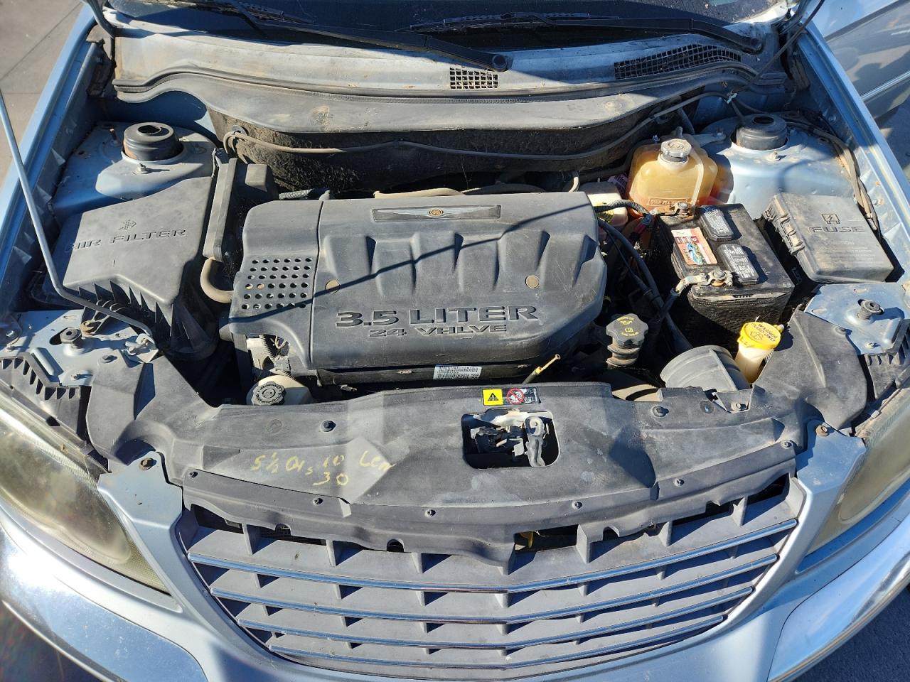 Chrysler Pacifica Touring Image 7