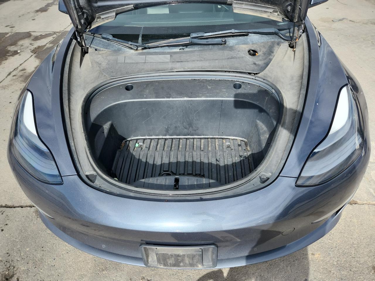 Tesla Model 3 Image 10