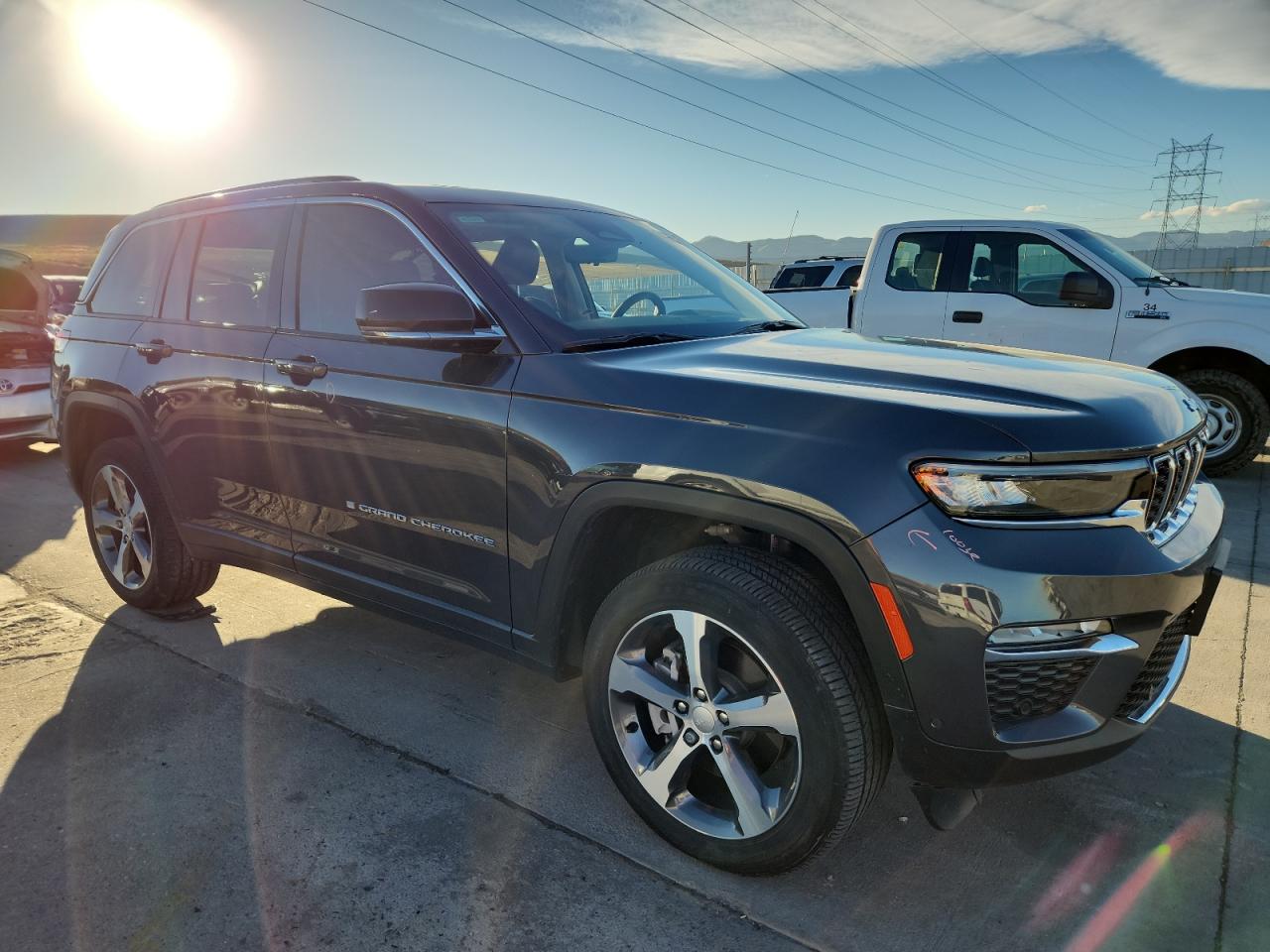 Jeep Grand Cherokee Limited 4xe Image 10