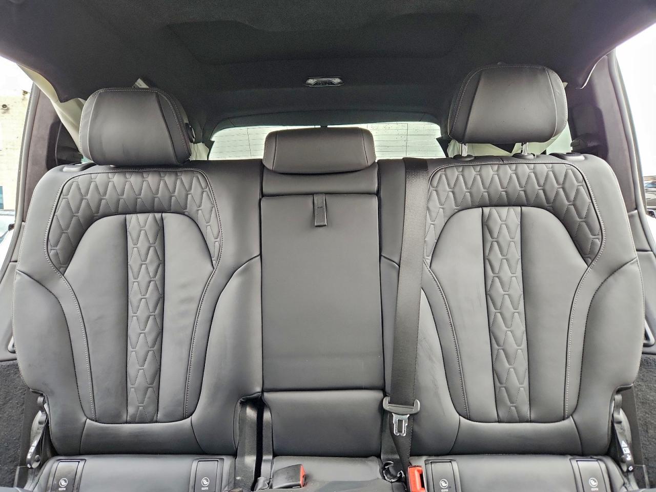 BMW X Series M50i Image 11