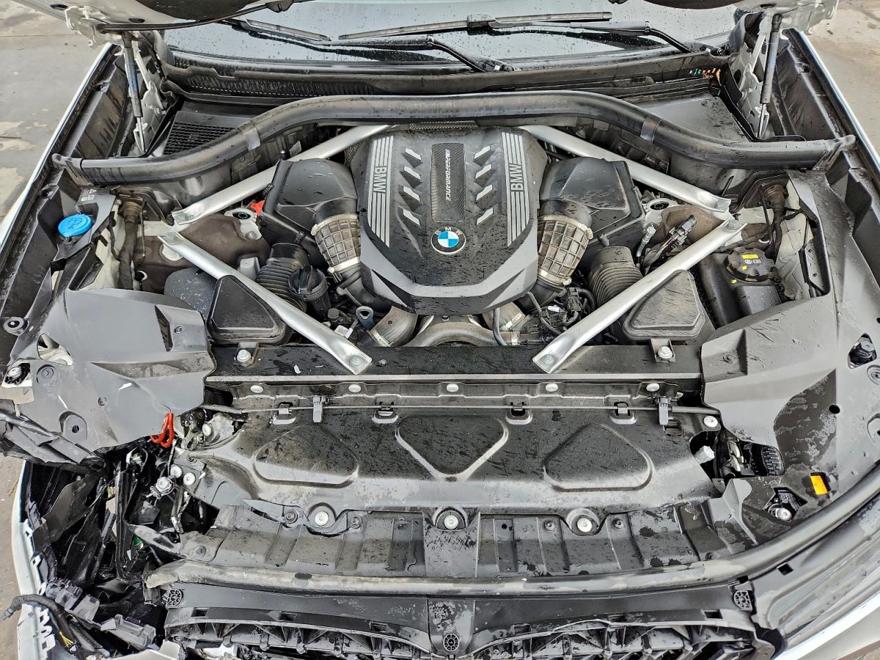 BMW X Series M50i Image 12