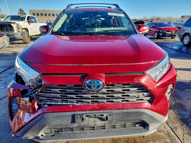 Toyota RAV4 Limited Image 10