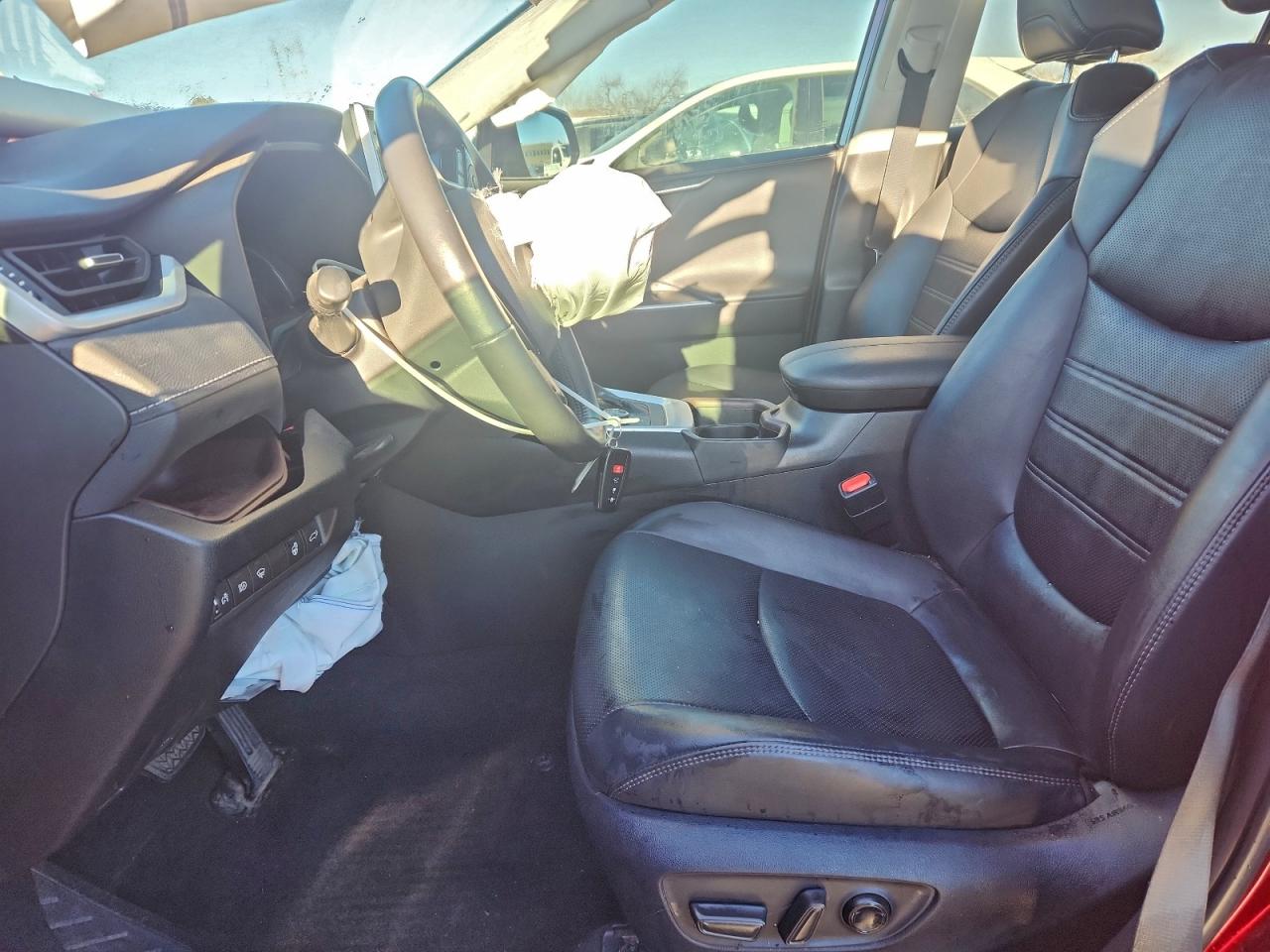 Toyota RAV4 Limited Image 7