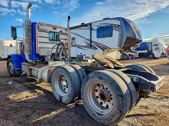 Peterbilt 389 Image 9