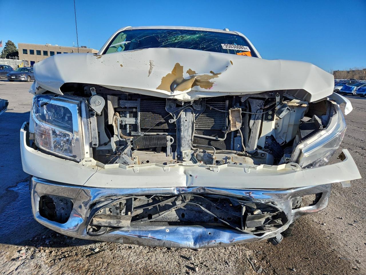 Nissan Titan S Image 2