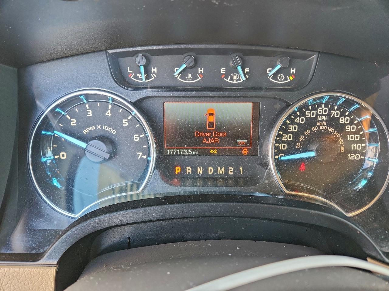 Ford F-150 Super Cab Image 11