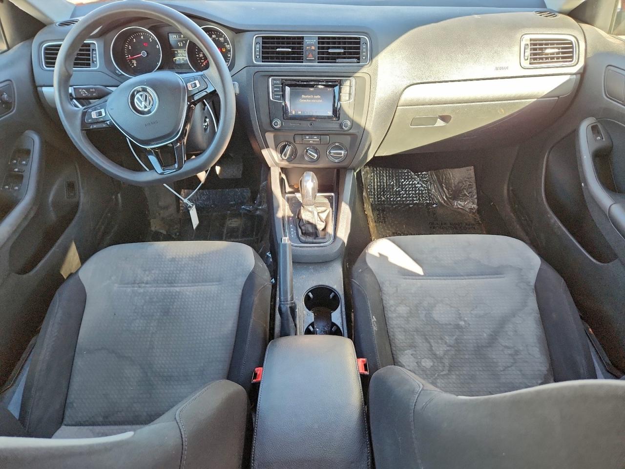 Volkswagen Jetta S Image 7