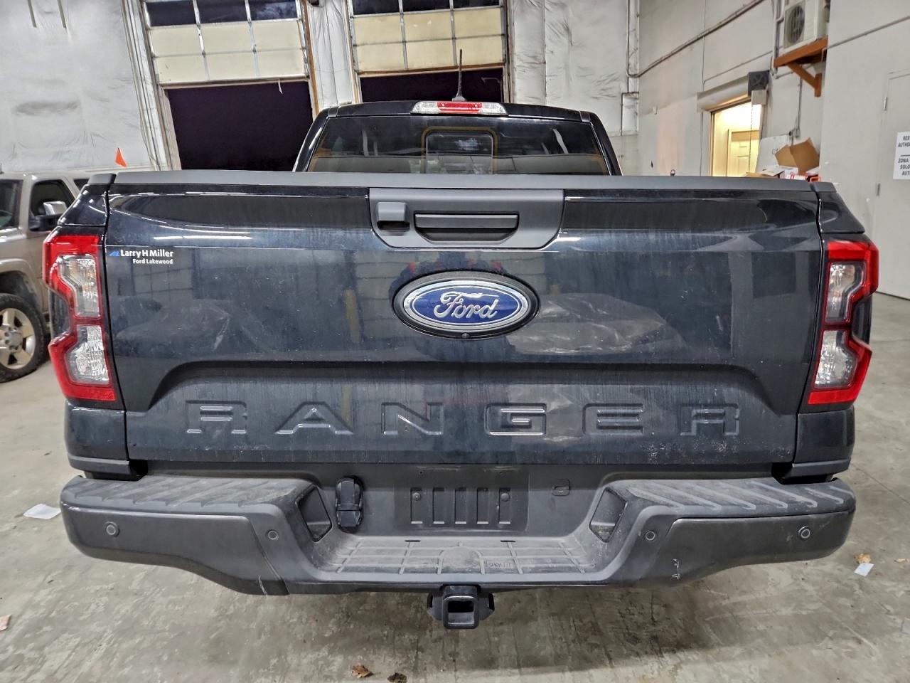 Ford Ranger Lariat Image 11