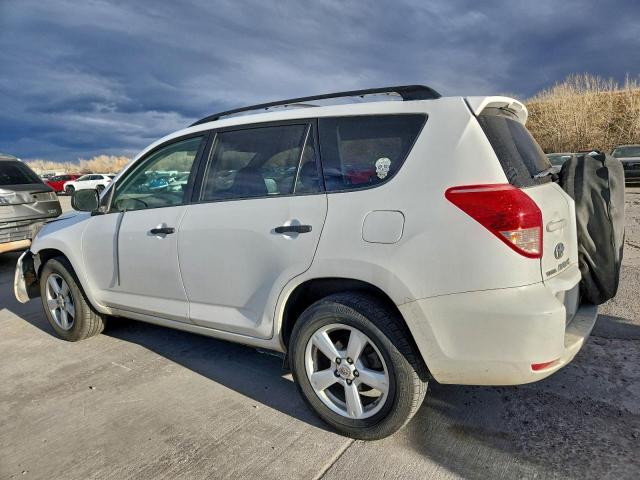 Toyota RAV4 Image 4