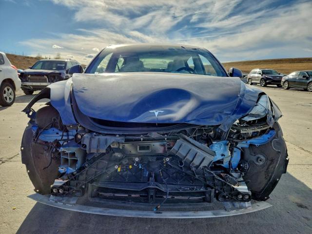 Tesla Model 3 Image 3