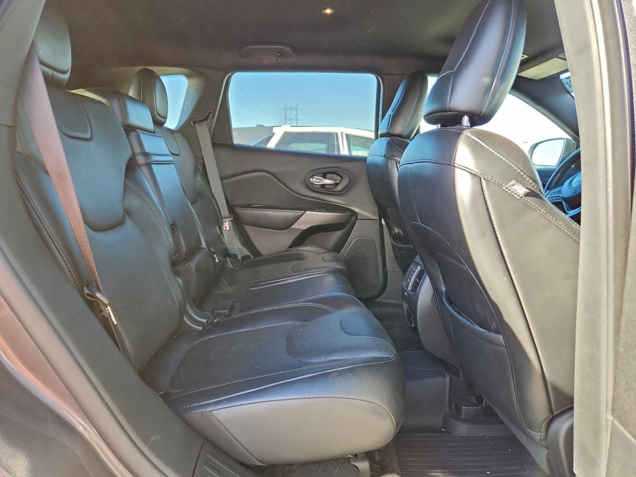 Jeep Grand Cherokee Limited Image 9