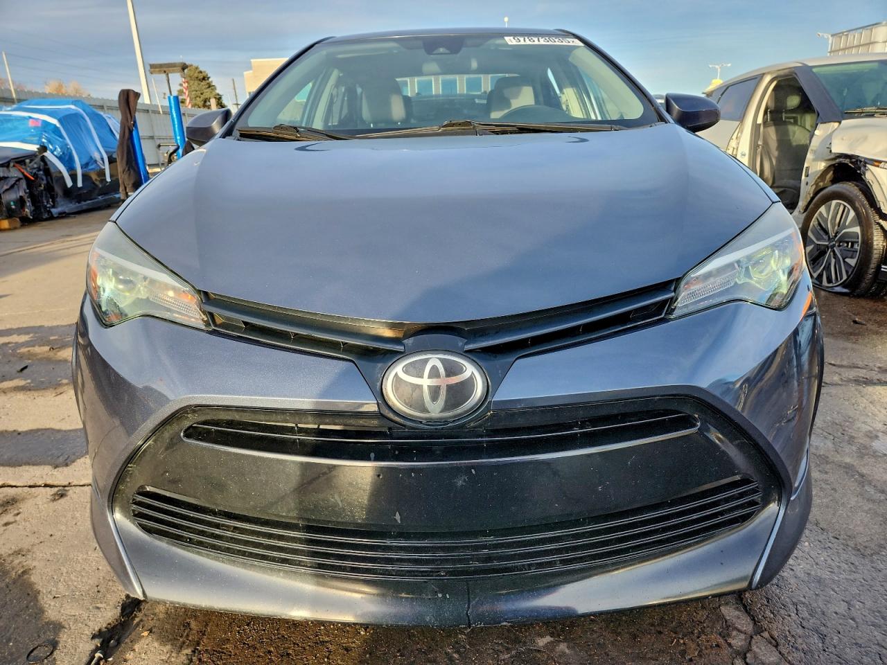 Toyota Corolla L Image 3