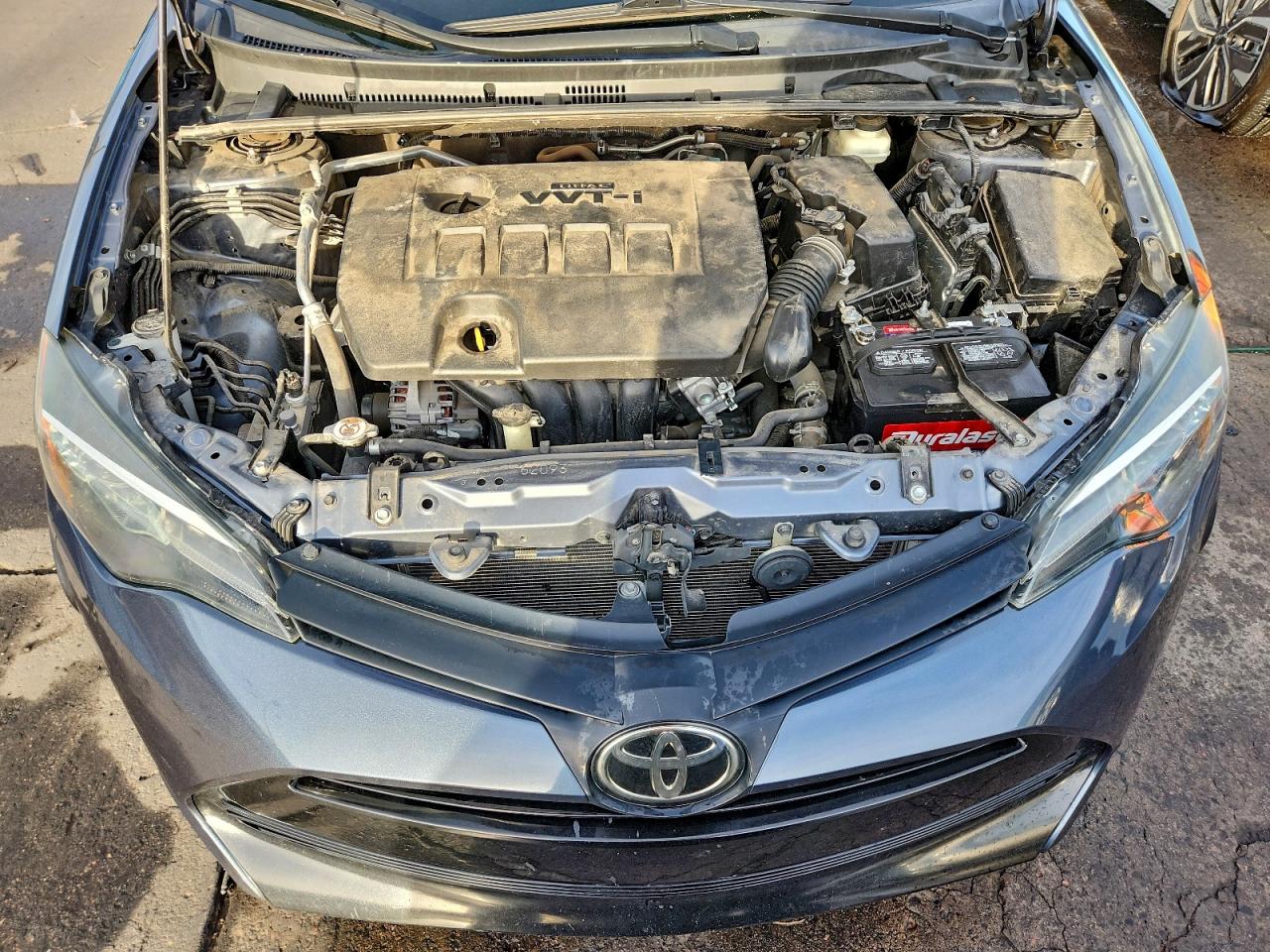 Toyota Corolla L Image 9