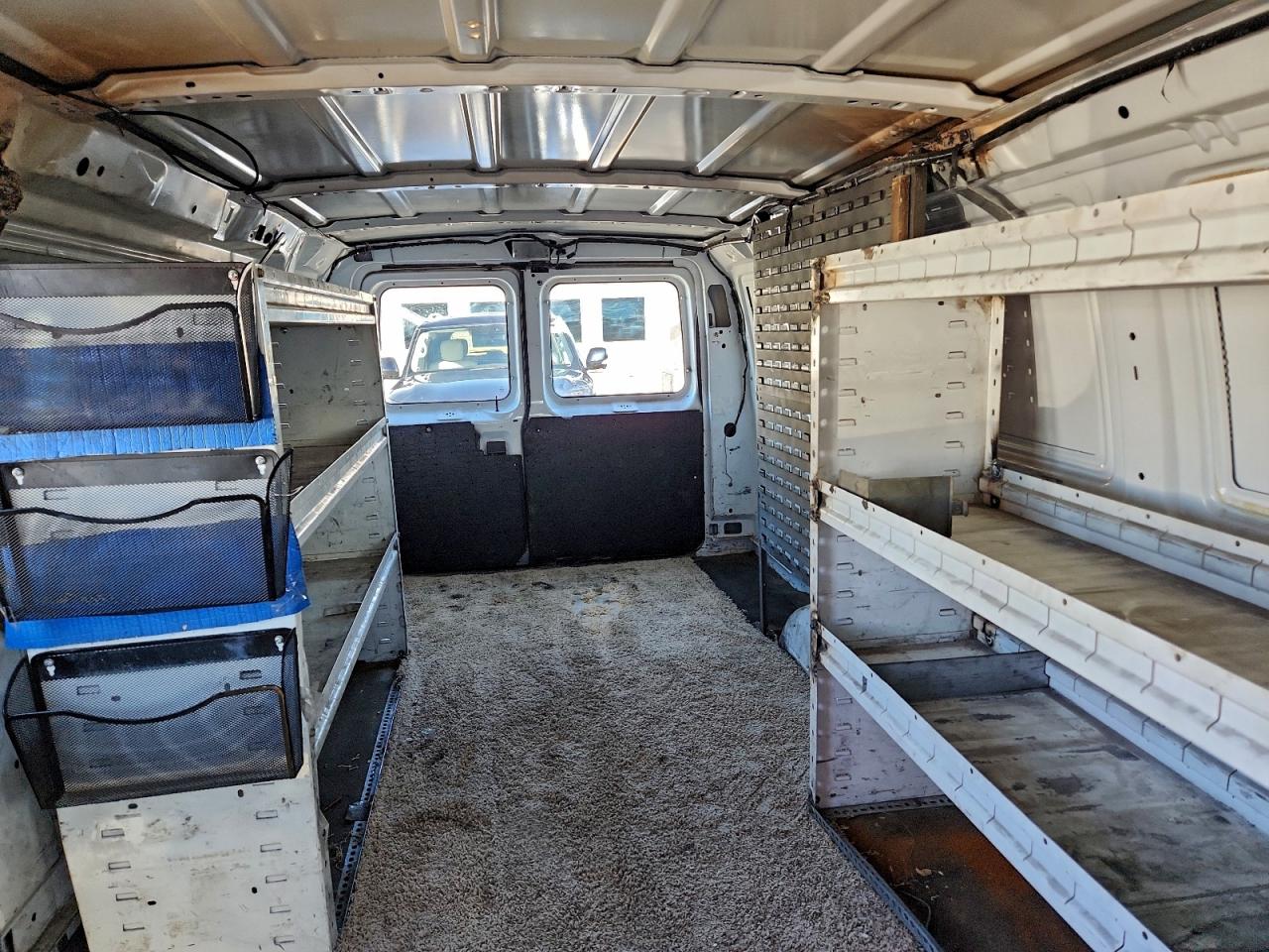 Ford E-350 E350 Super Duty Van Image 12