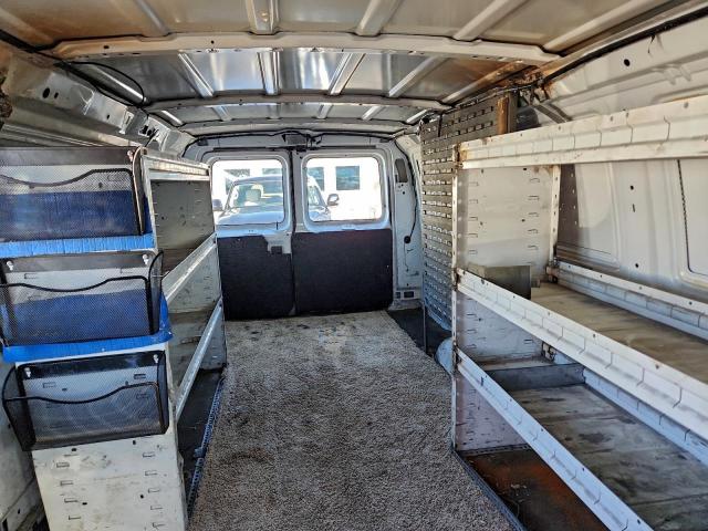 Ford E-350 E350 Super Duty Van Image 12