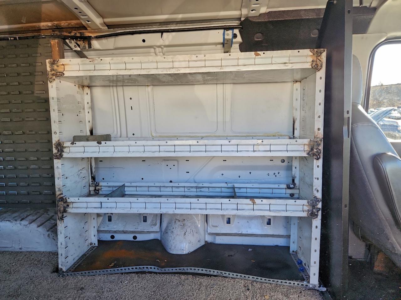 Ford E-350 E350 Super Duty Van Image 10