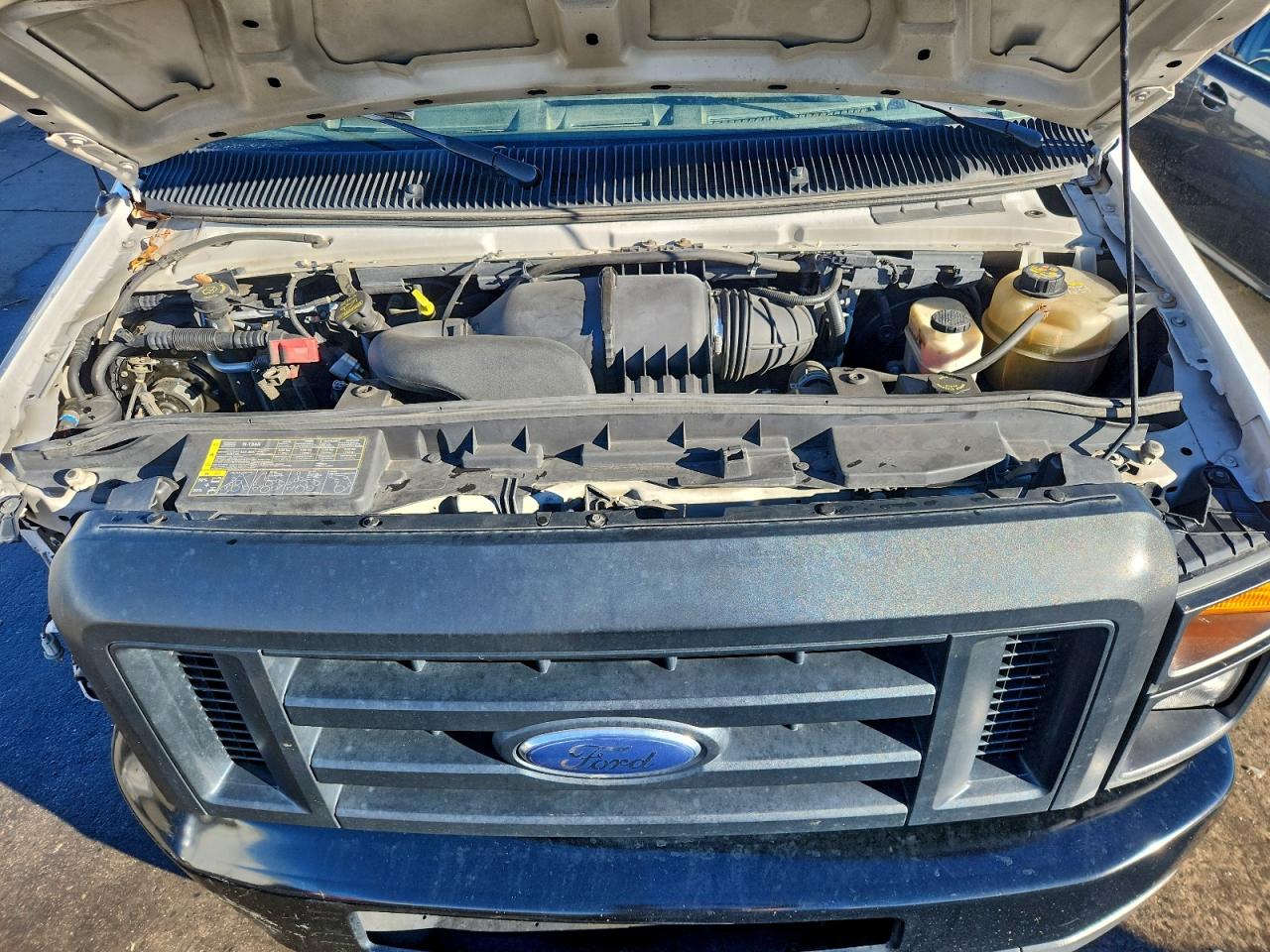 Ford E-350 E350 Super Duty Van Image 8