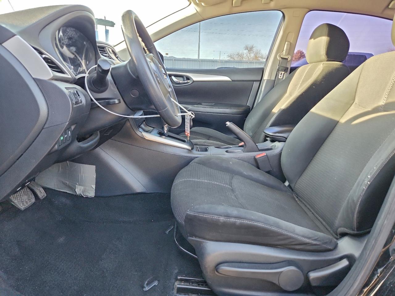 Nissan Sentra S Image 12