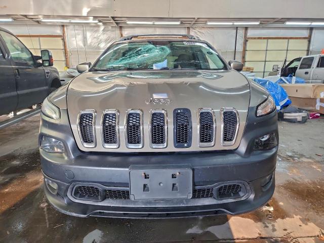Jeep Grand Cherokee Latitude Image 3